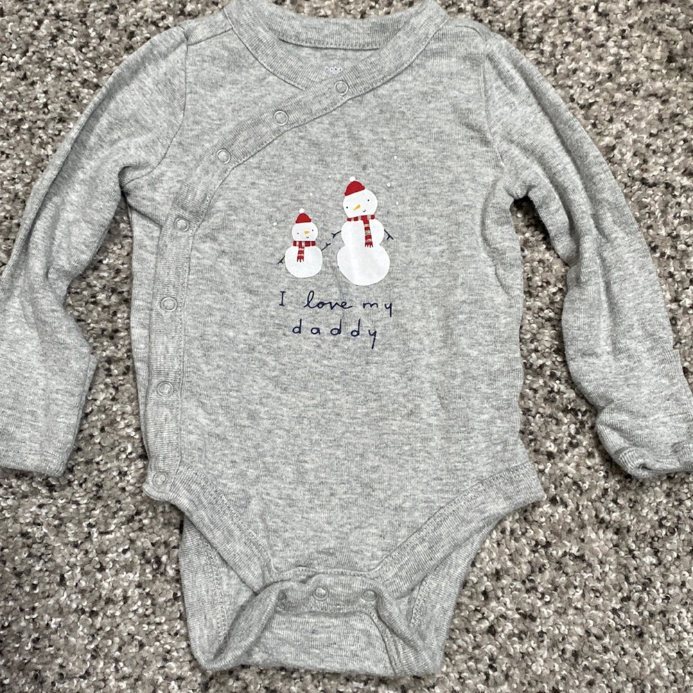 Baby Gap 0-3M I love my daddy snowman button up onesie